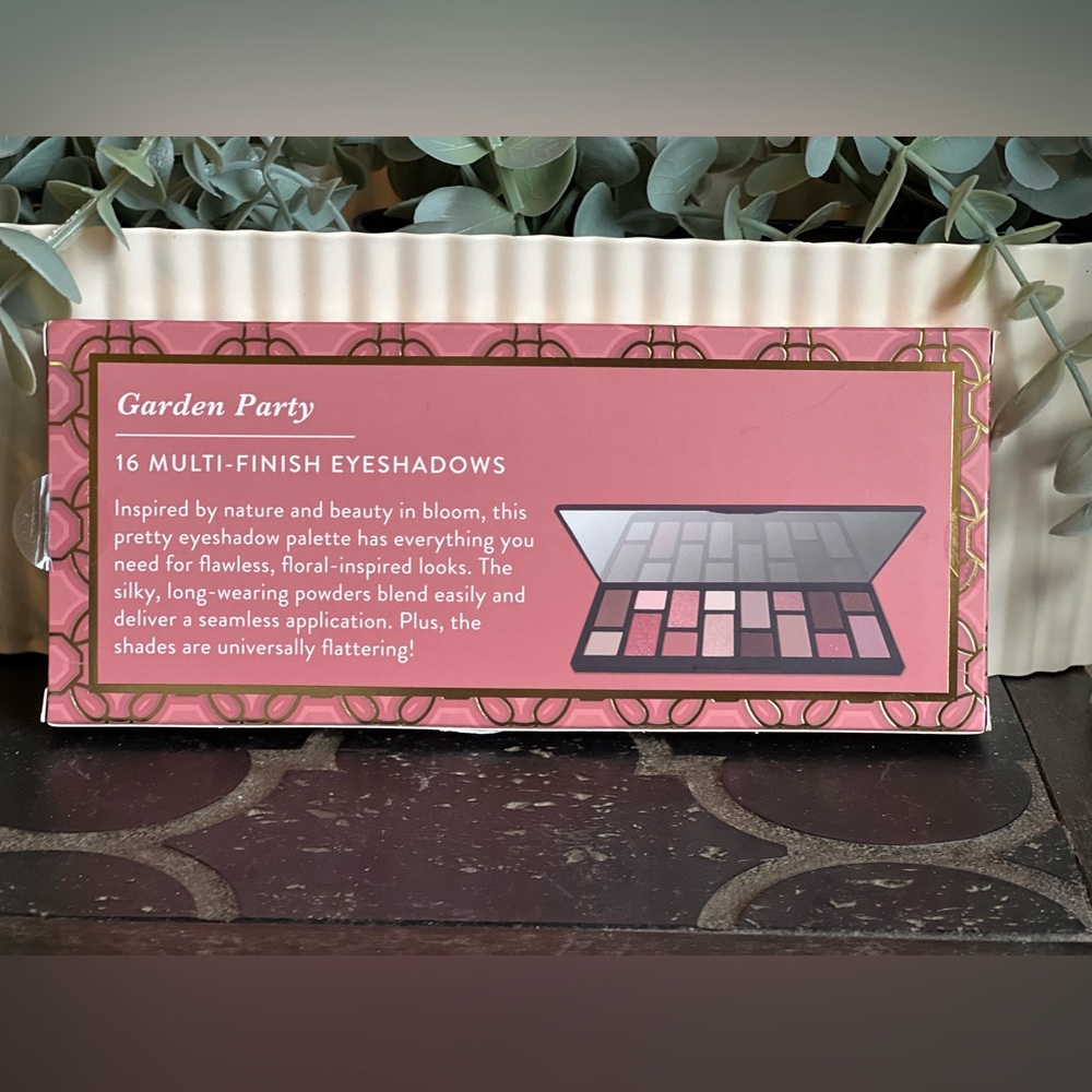 Laura Geller In Full Bloom Eyeshadow Palette - Picture 2 of 2